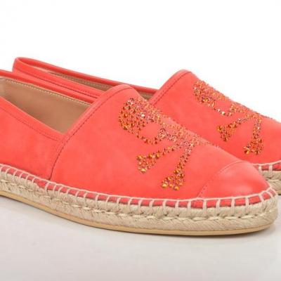 Une paire d’espadrille