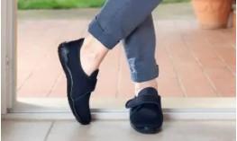 Des chaussons bleu marine