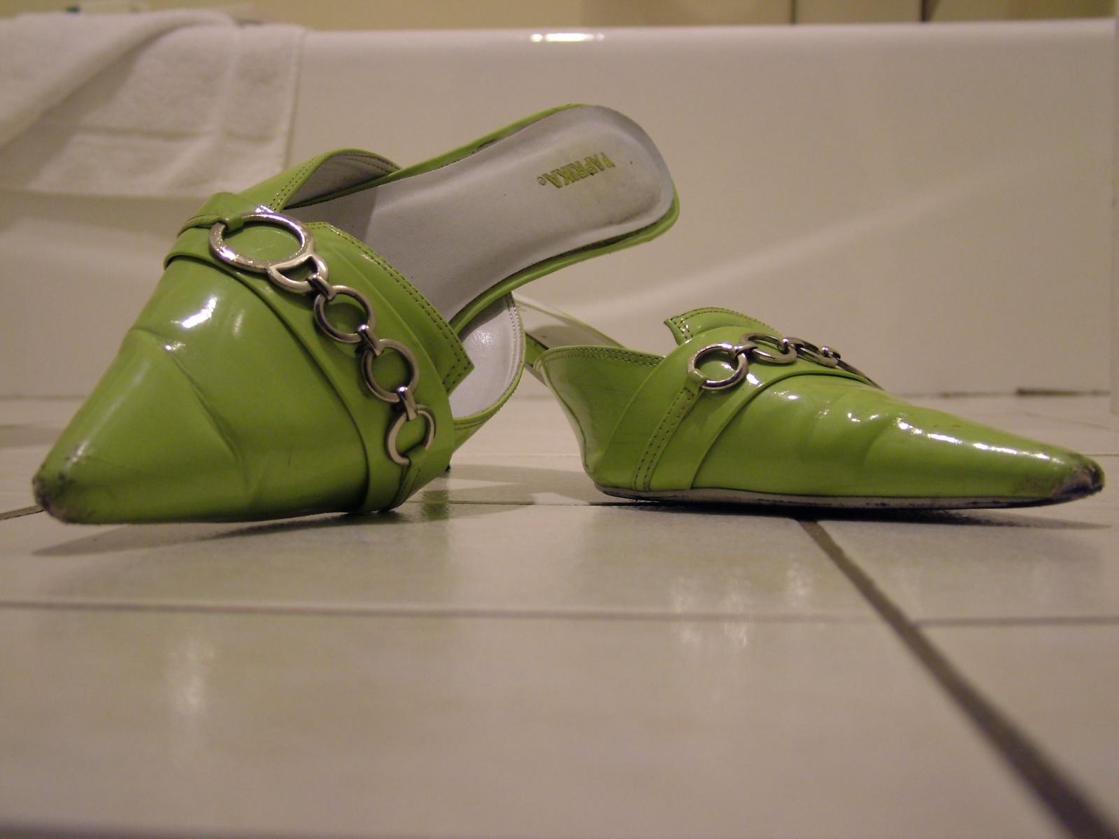 Une paire de mules